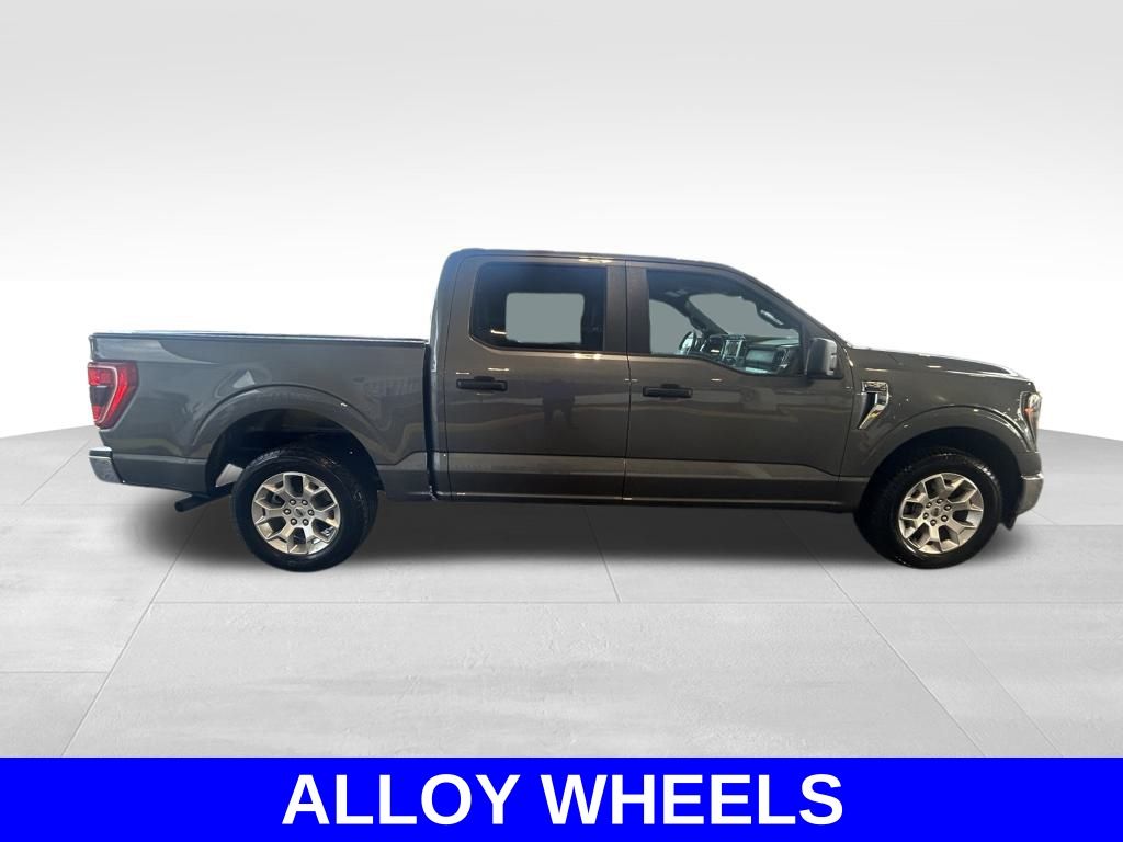 2023 Ford F-150 XLT photo 3