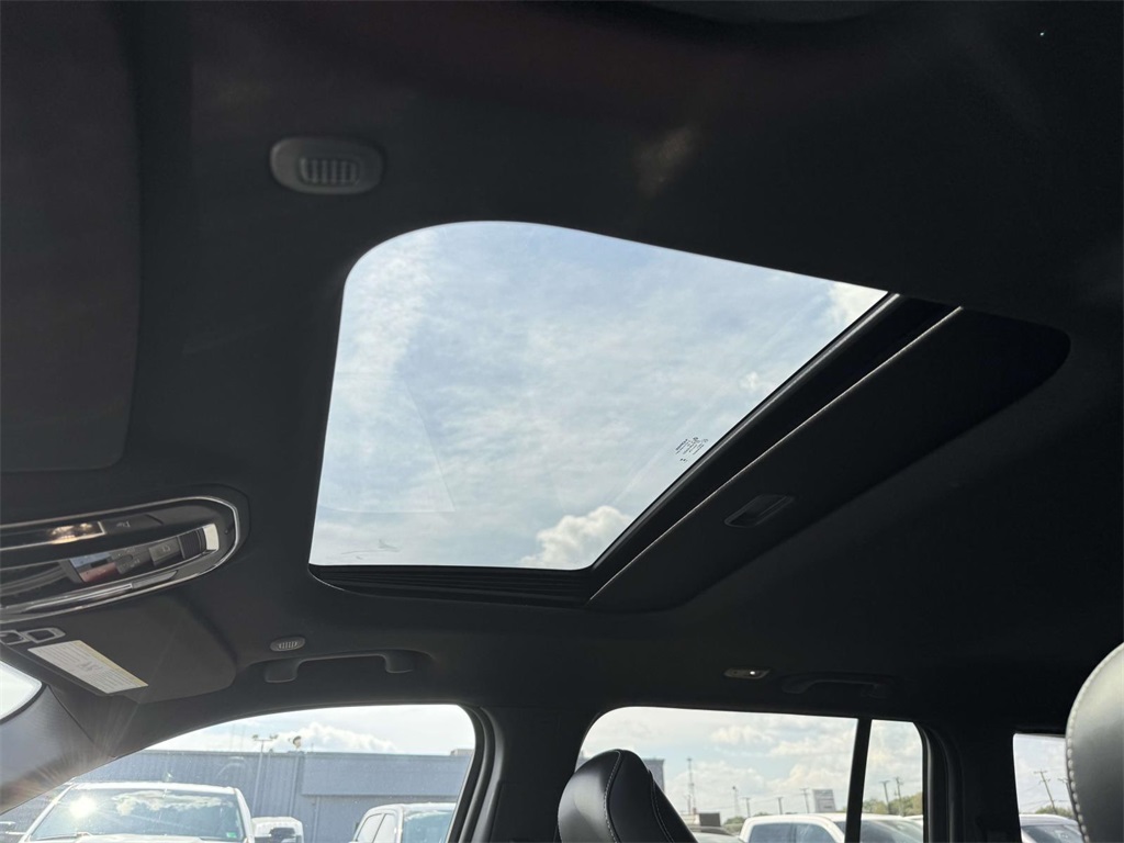 2025 Jeep Grand Cherokee Altitude X photo 4