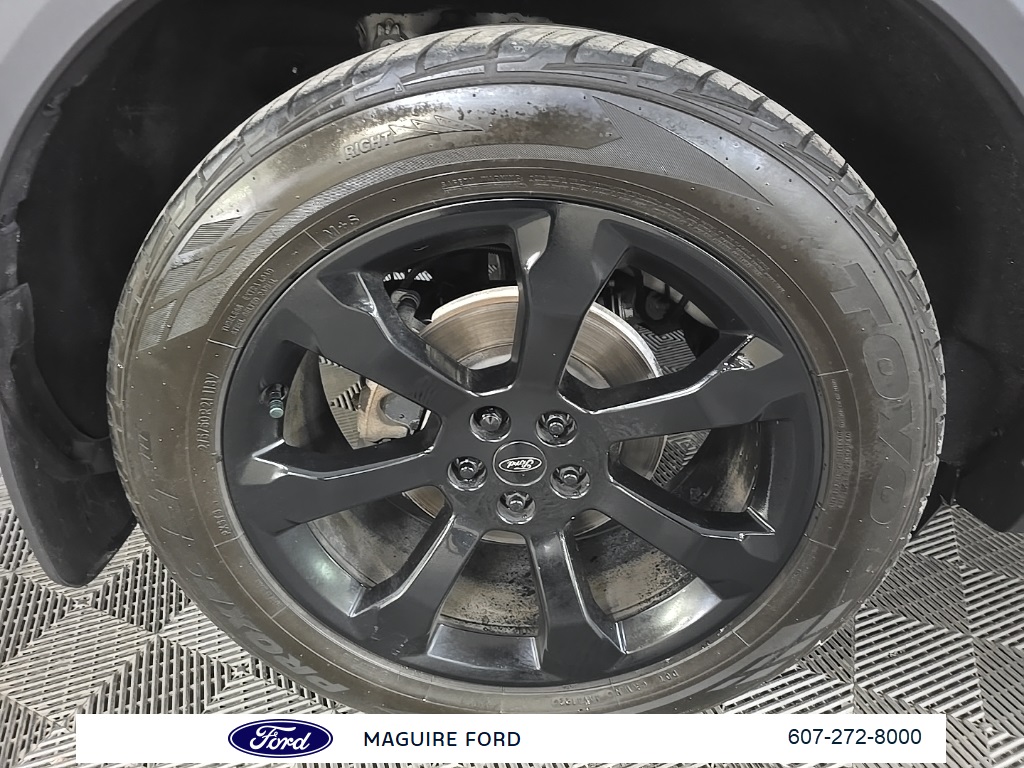 2020 Ford Explorer ST photo 13