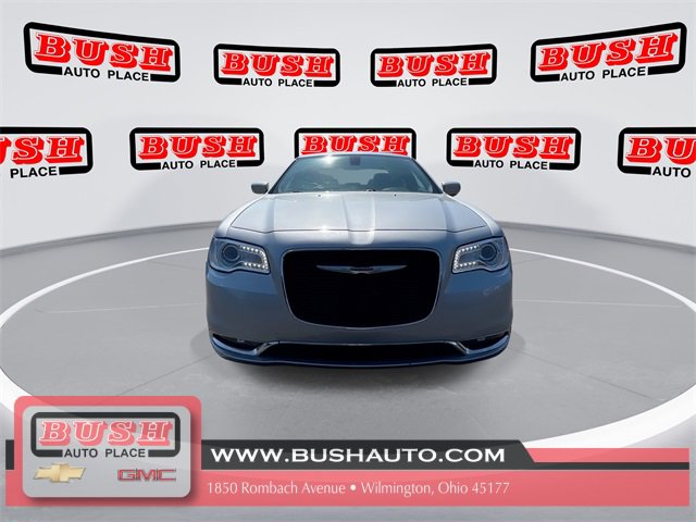 2019 Chrysler 300 Touring L photo 5