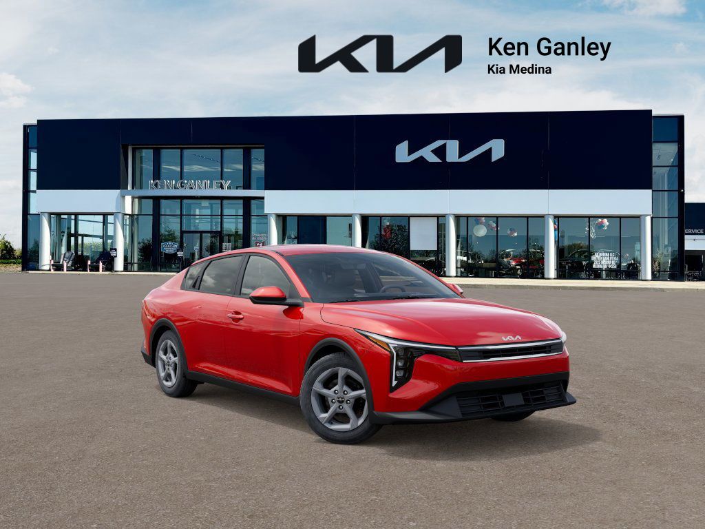 2025 Kia K4 LXS photo 6