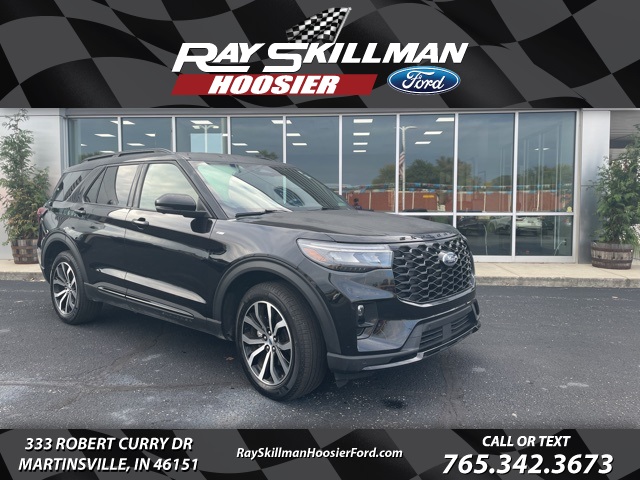 2025 Ford Explorer ST-LINE's photo