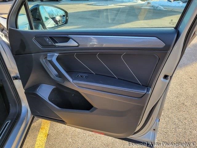 2022 VOLKSWAGEN TIGUAN - Image 31