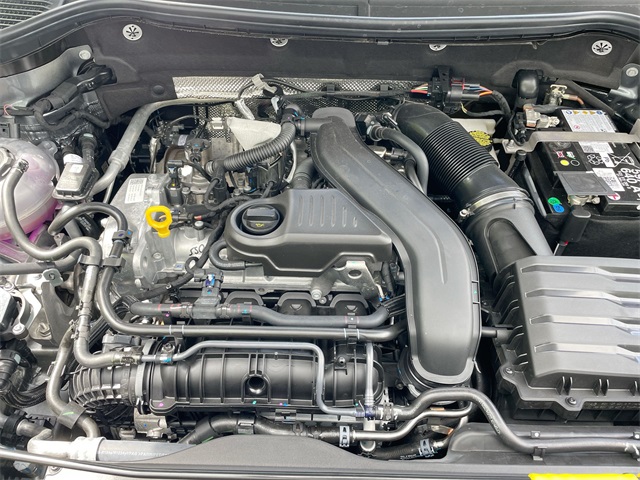 2025 Volkswagen Taos S photo 39