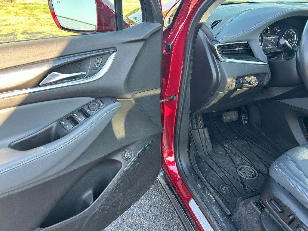 2020 Buick Enclave Essence photo 4