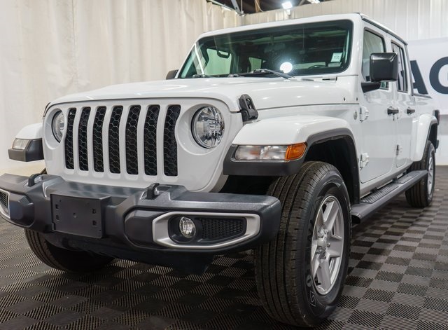 2021 Jeep Gladiator Sport photo 2