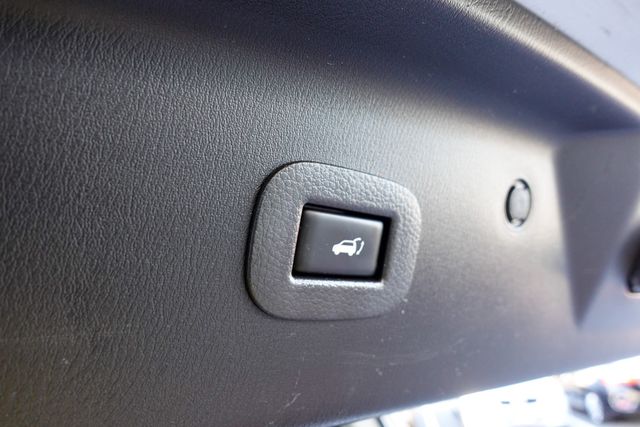 2019 Nissan Armada SL photo 30