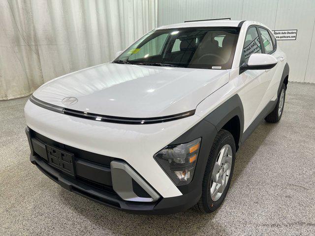 2026 Hyundai Kona SE photo 3