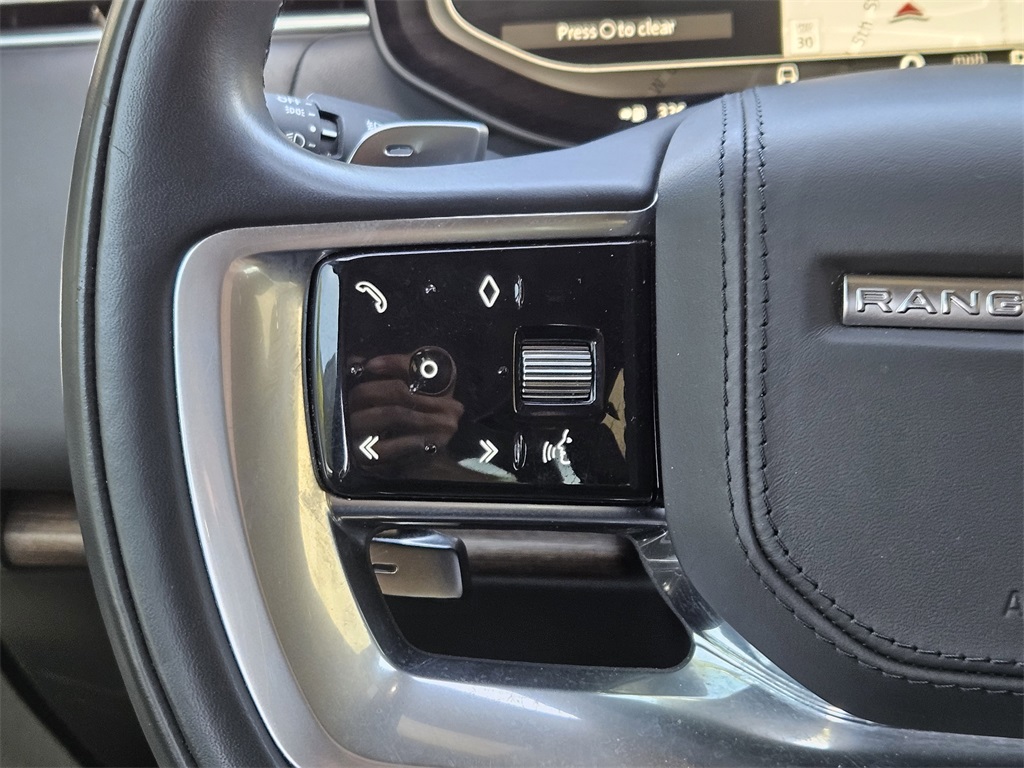 2023 Land Rover Range Rover SE photo 21