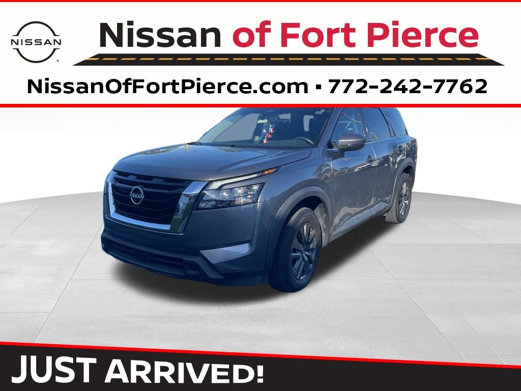 2023 Nissan Pathfinder SV