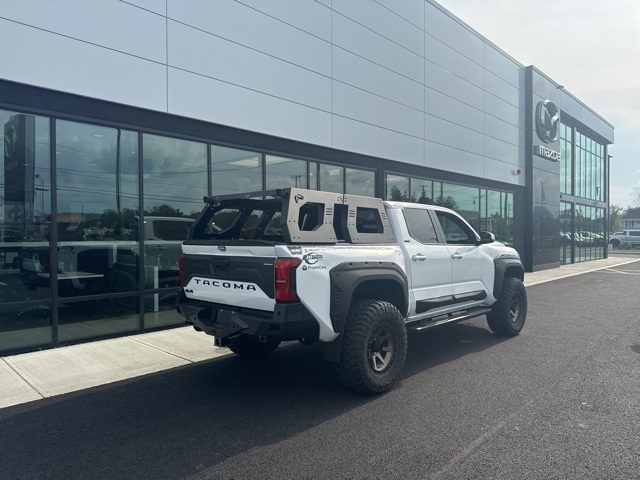 2024 Toyota Tacoma SR5 photo 3