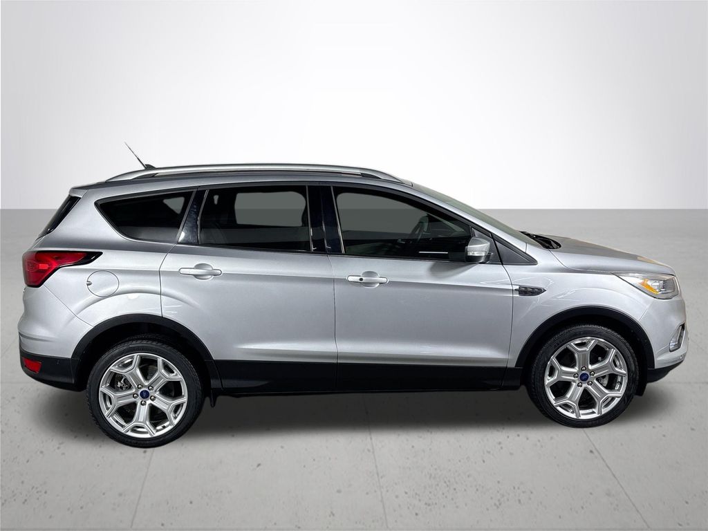 2019 Ford Escape Titanium photo 5
