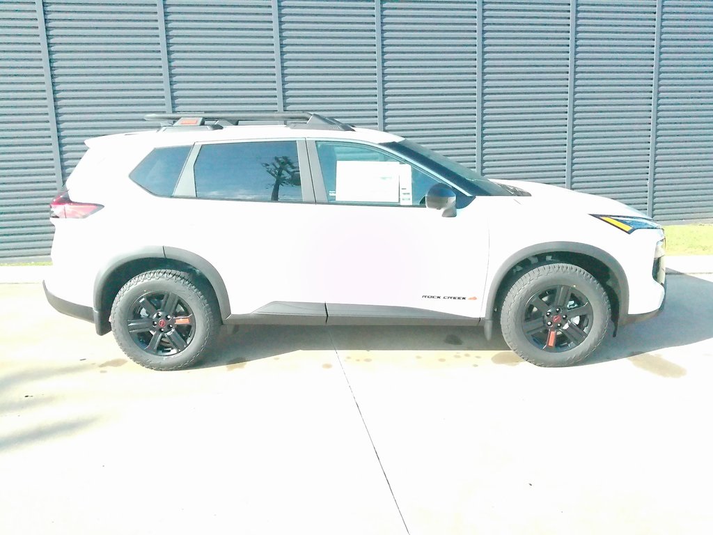 2026 Nissan Rogue SV photo 2