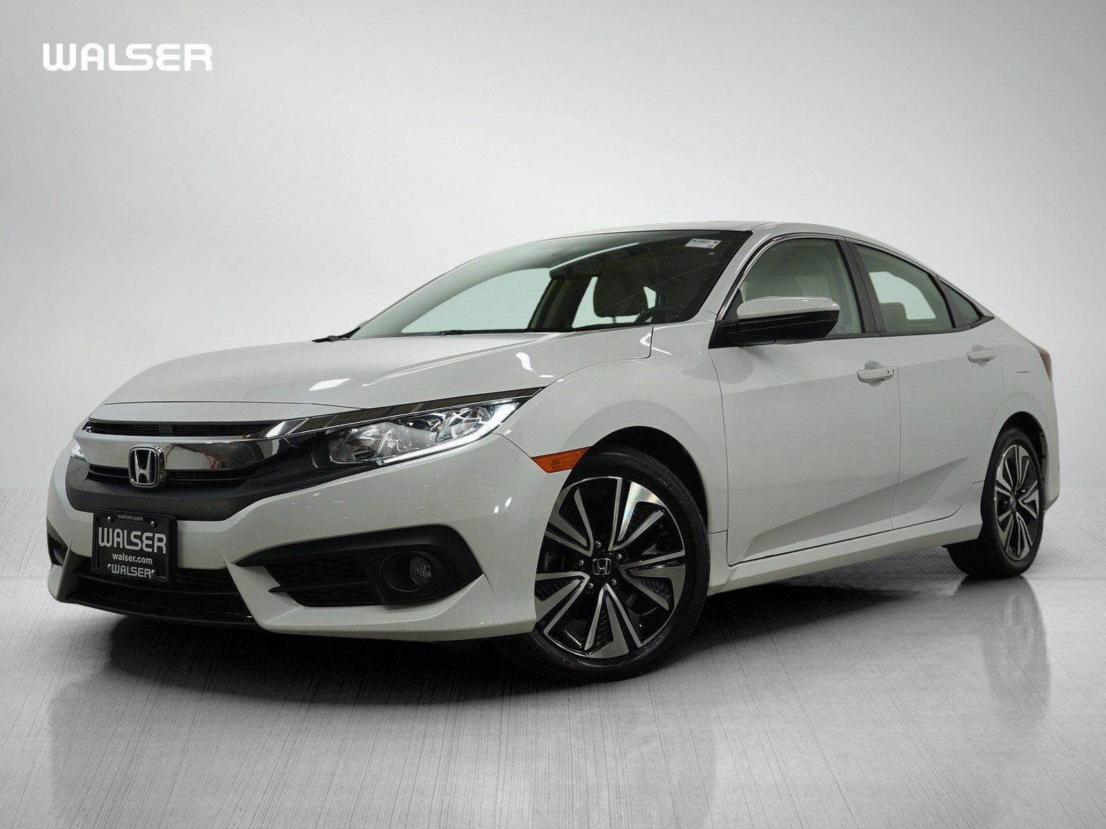 2018 Honda Civic EX-L's photo