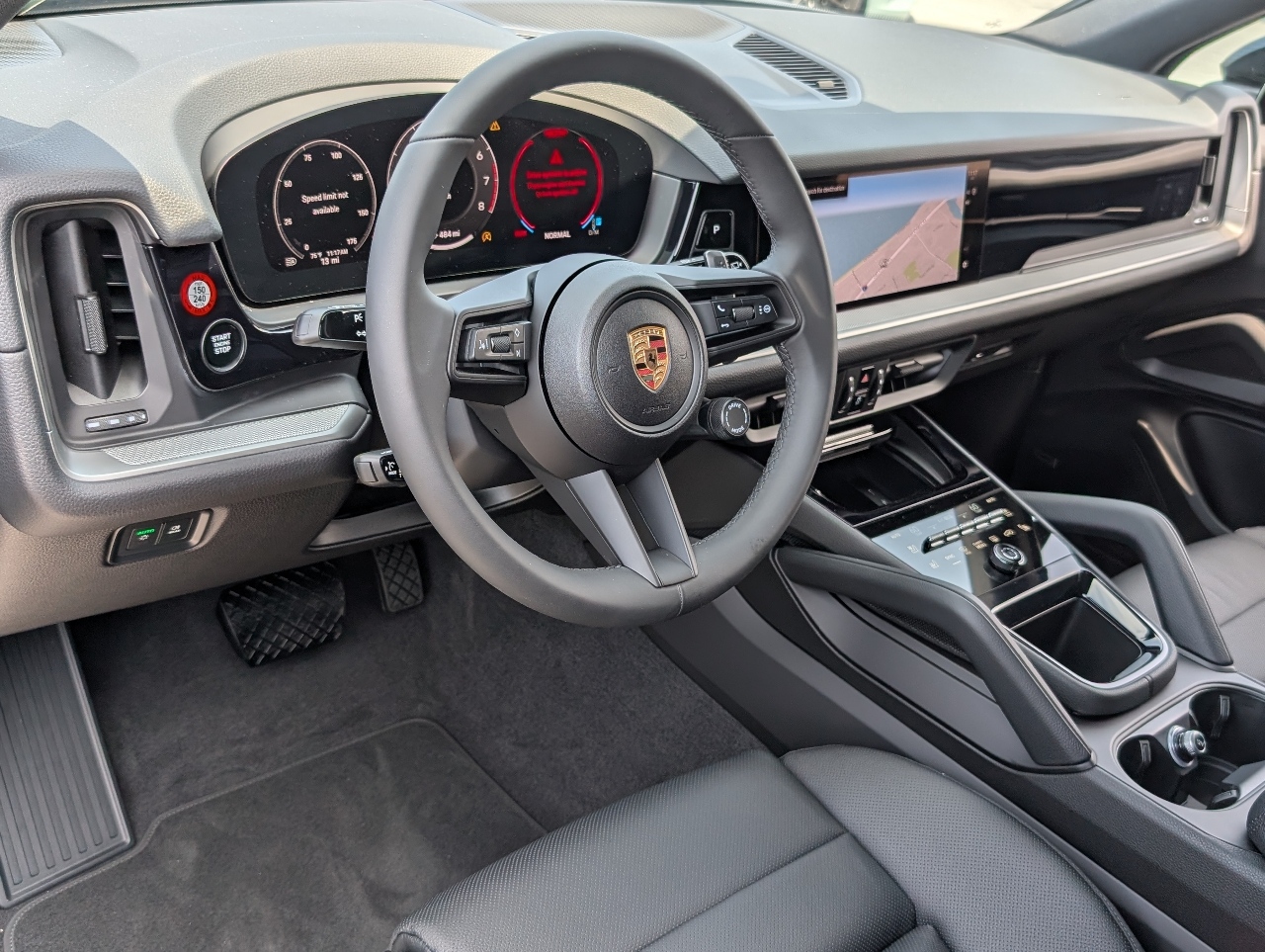 2025 Porsche Cayenne photo 4