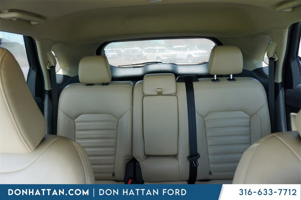 2022 Ford Edge SEL photo 21