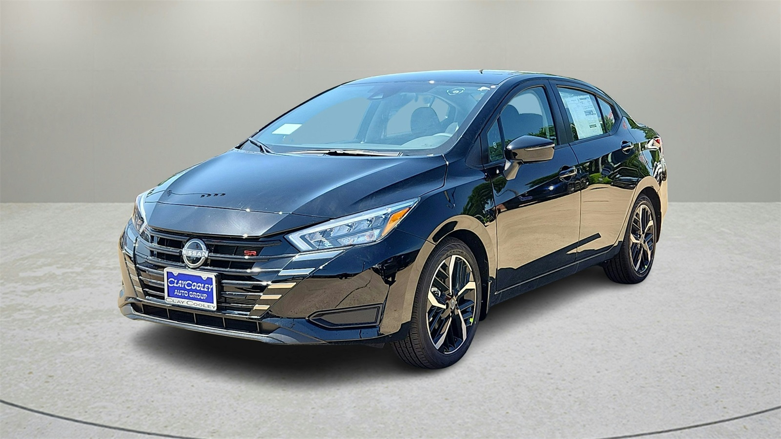 2025 Nissan Versa SR photo 3