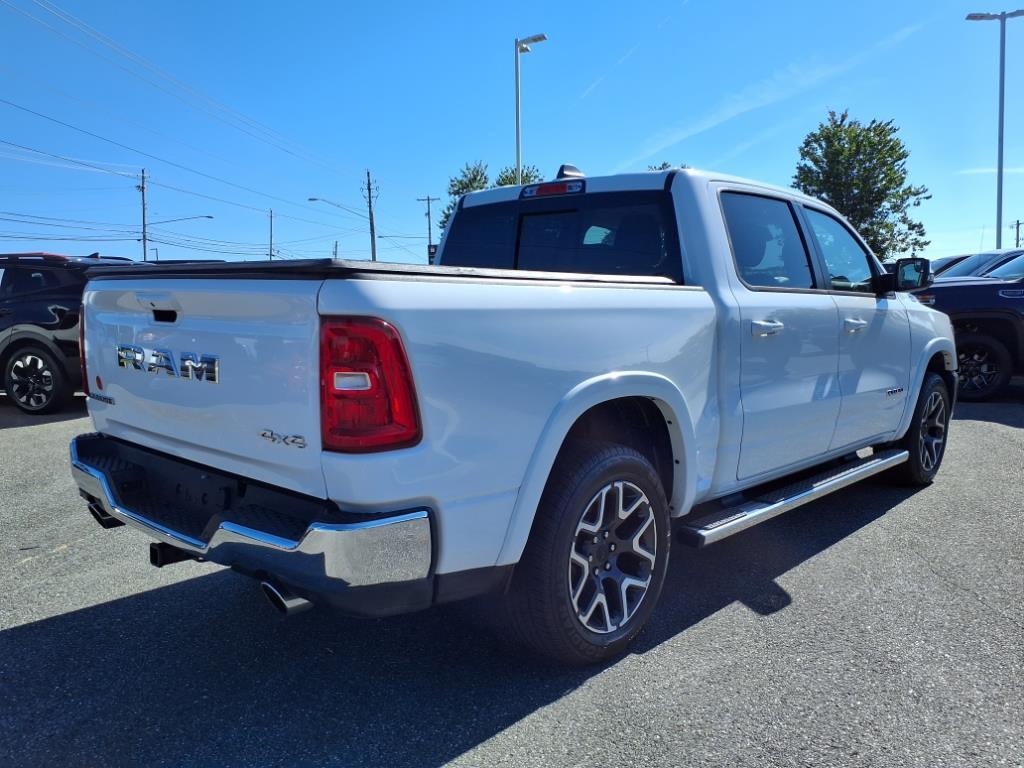 2025 Ram 1500 Laramie photo 4