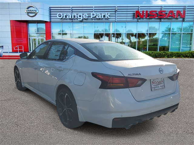 2025 Nissan Altima 2.5 SR photo 2