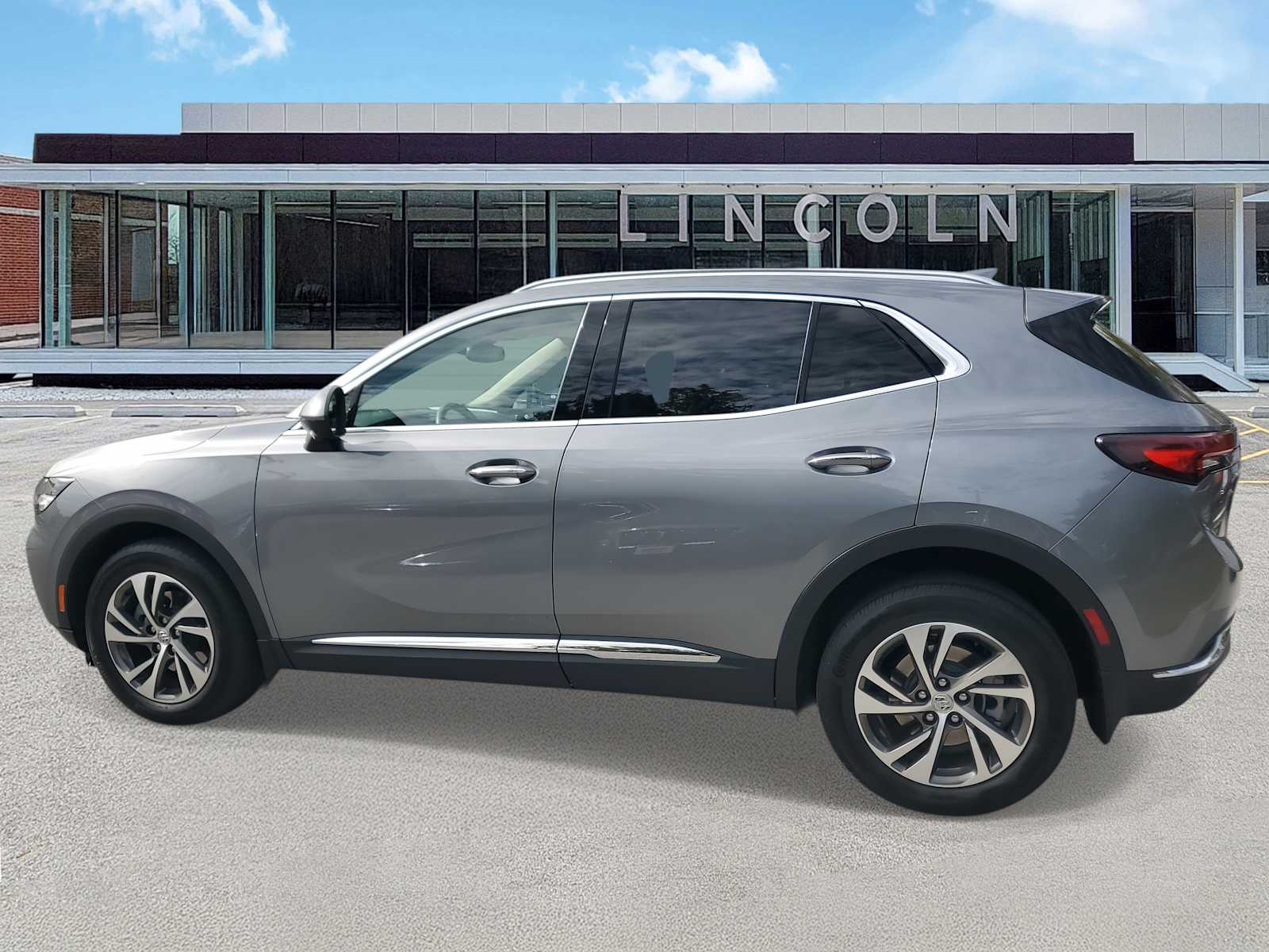 2022 Buick Envision Essence photo 4