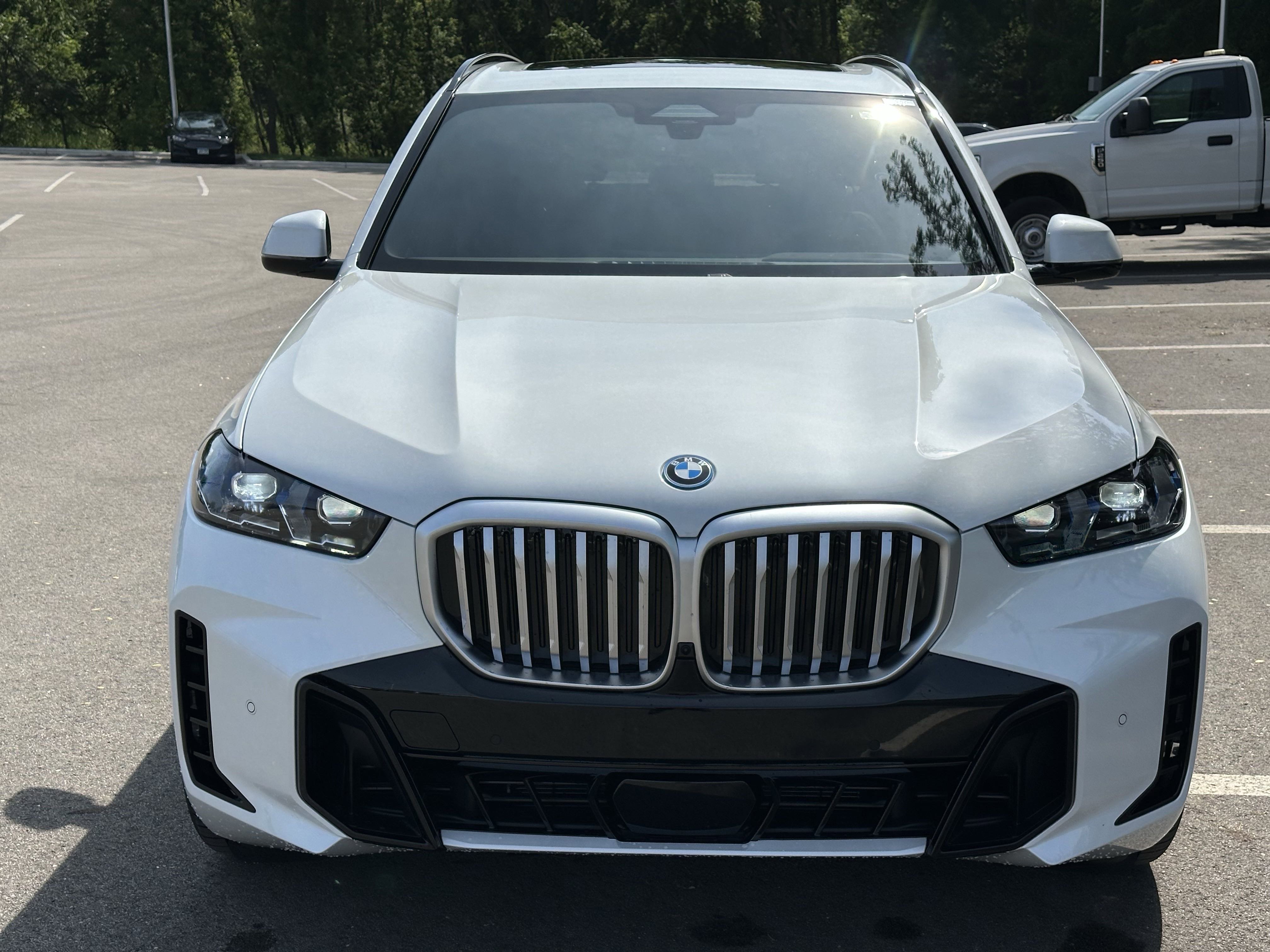 2026 Bmw X5 xDrive50e M photo 2