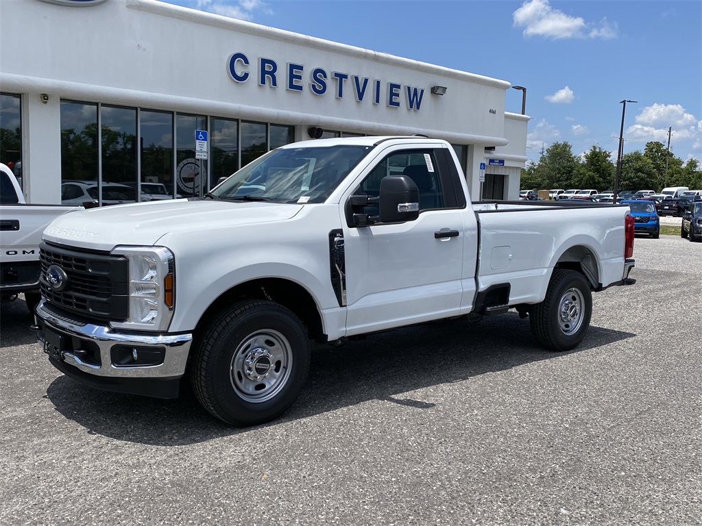 2025 Ford F-250 photo 3