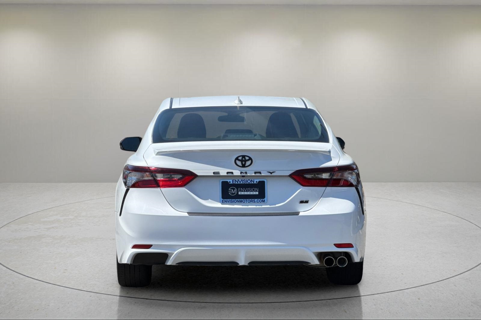 2024 Toyota Camry SE photo 4