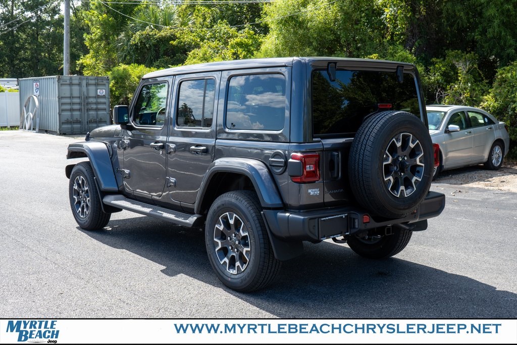 2025 Jeep Wrangler Sahara photo 4
