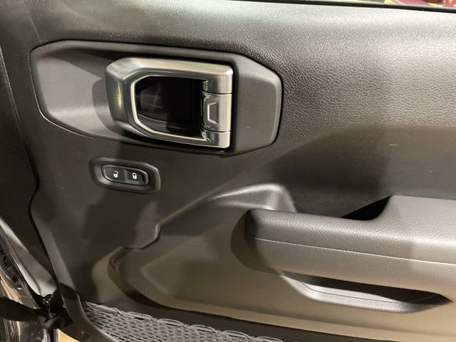 2025 Jeep Gladiator Sport S photo 33