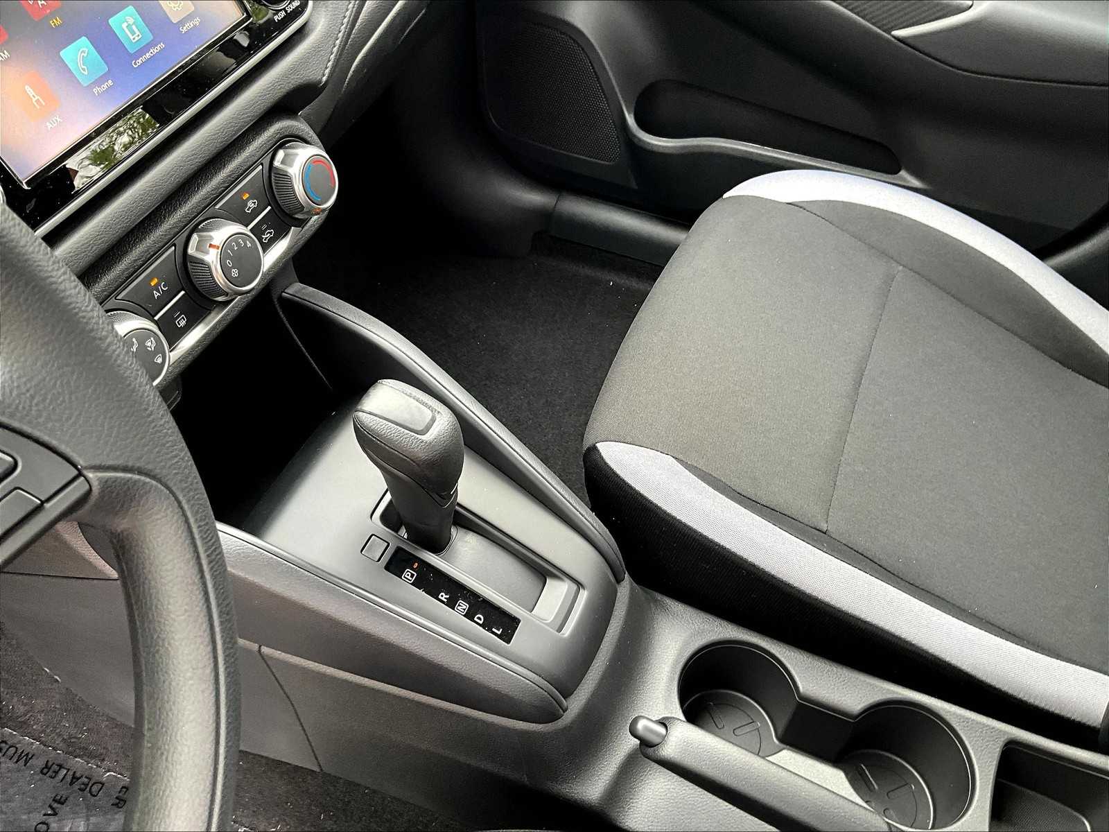 2025 Nissan Versa S photo 13