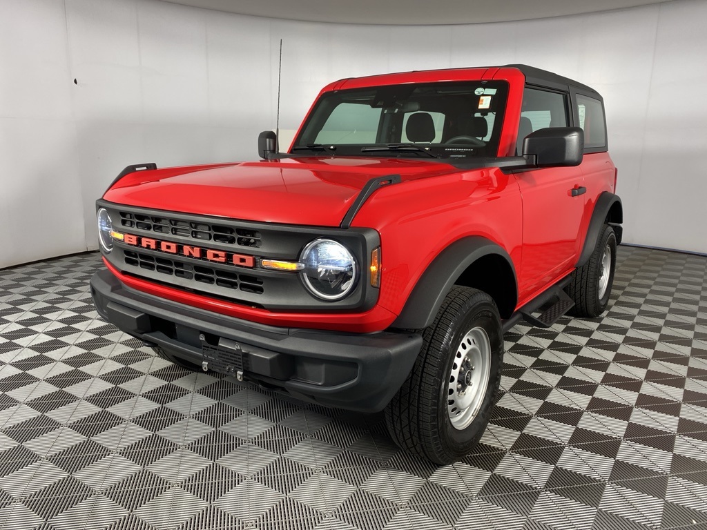2023 Ford Bronco Base photo 5