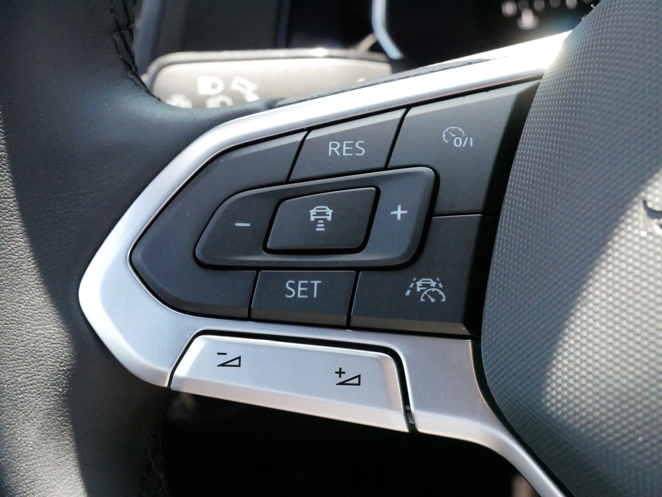 2024 Volkswagen Jetta Sport photo 24