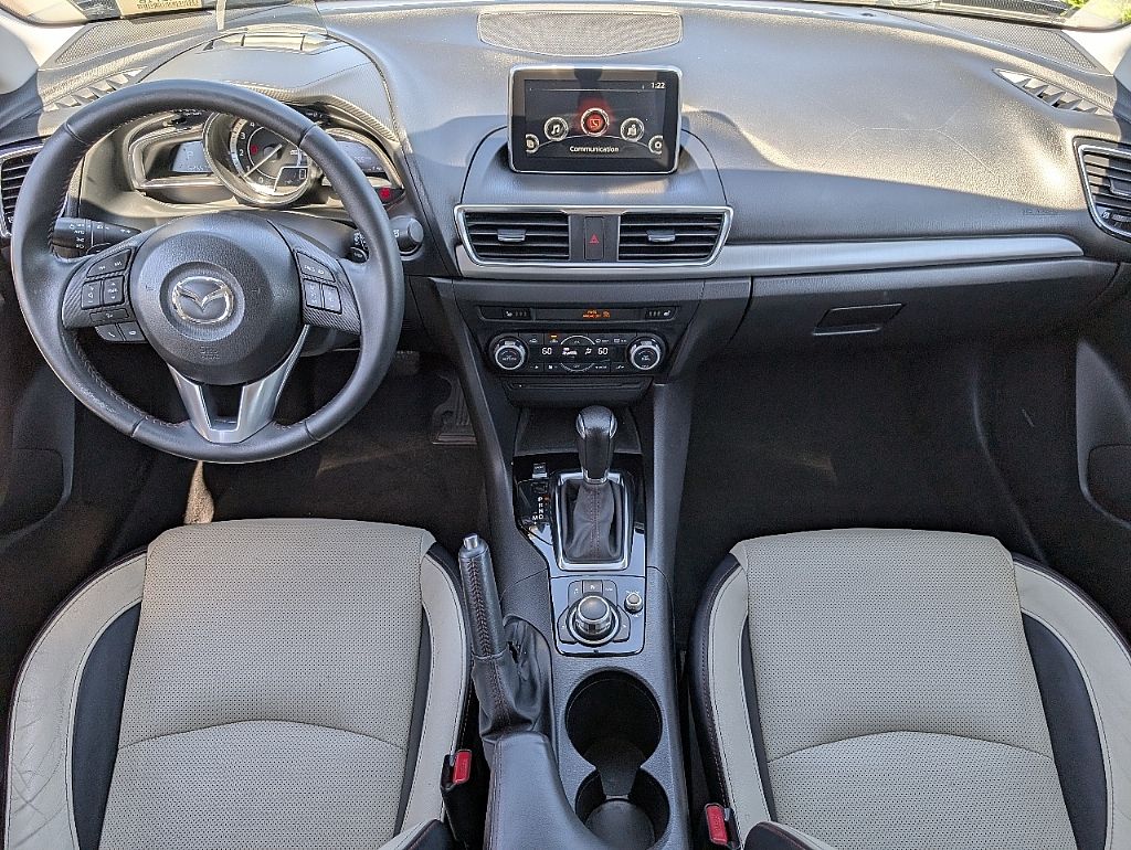 2015 Mazda Mazda3 s Grand Touring photo 18