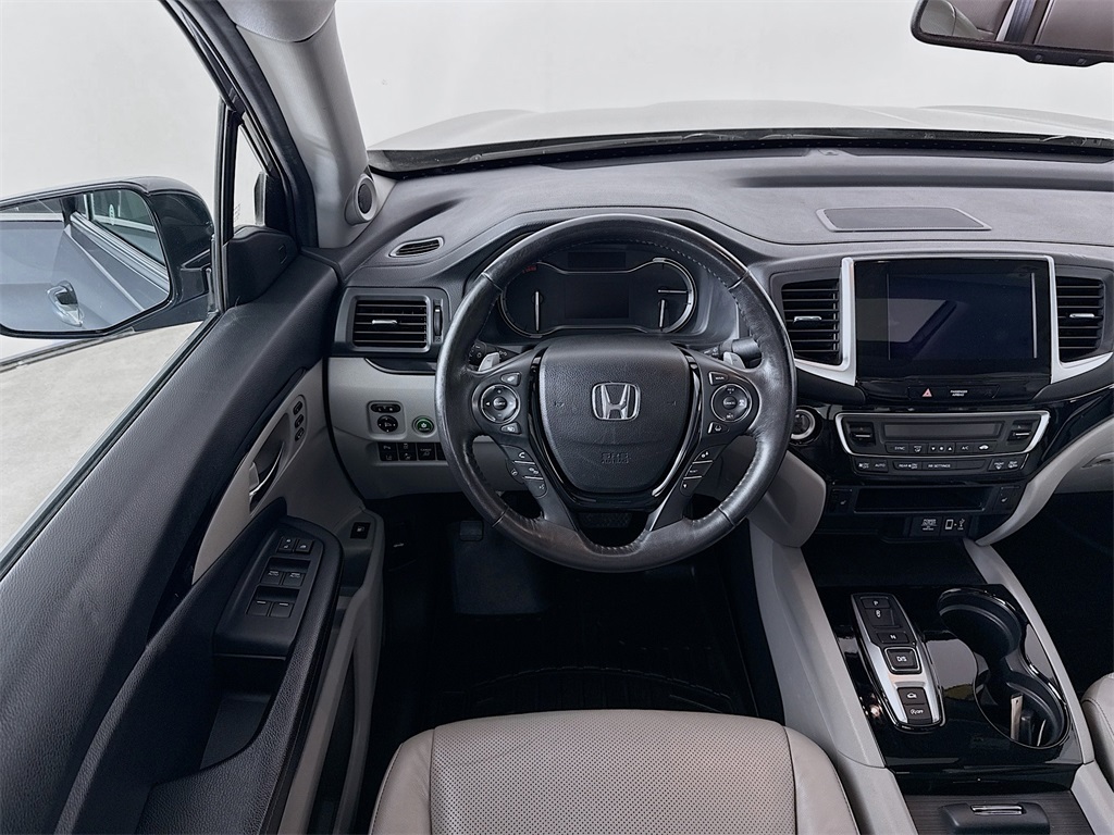 2020 Honda Ridgeline RTL-E photo 4