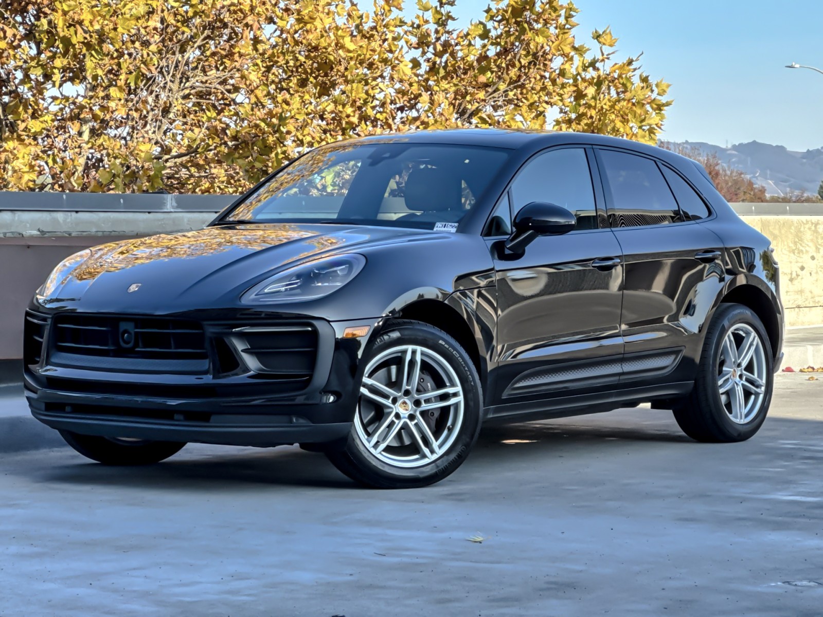 2023 Porsche Macan Base