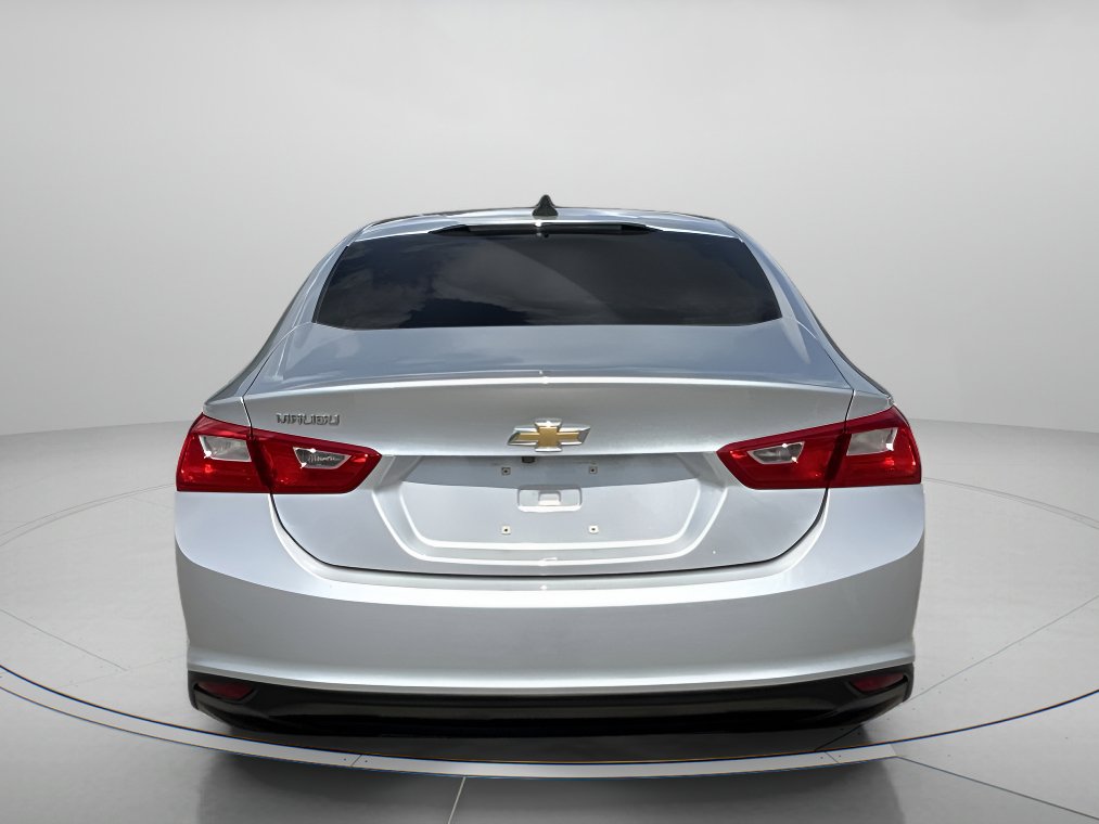 2018 Chevrolet Malibu LS photo 4