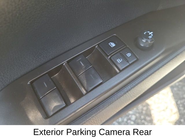 2022 Toyota Camry SE photo 14