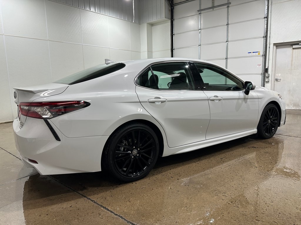 2023 Toyota Camry Hybrid XSE photo 4