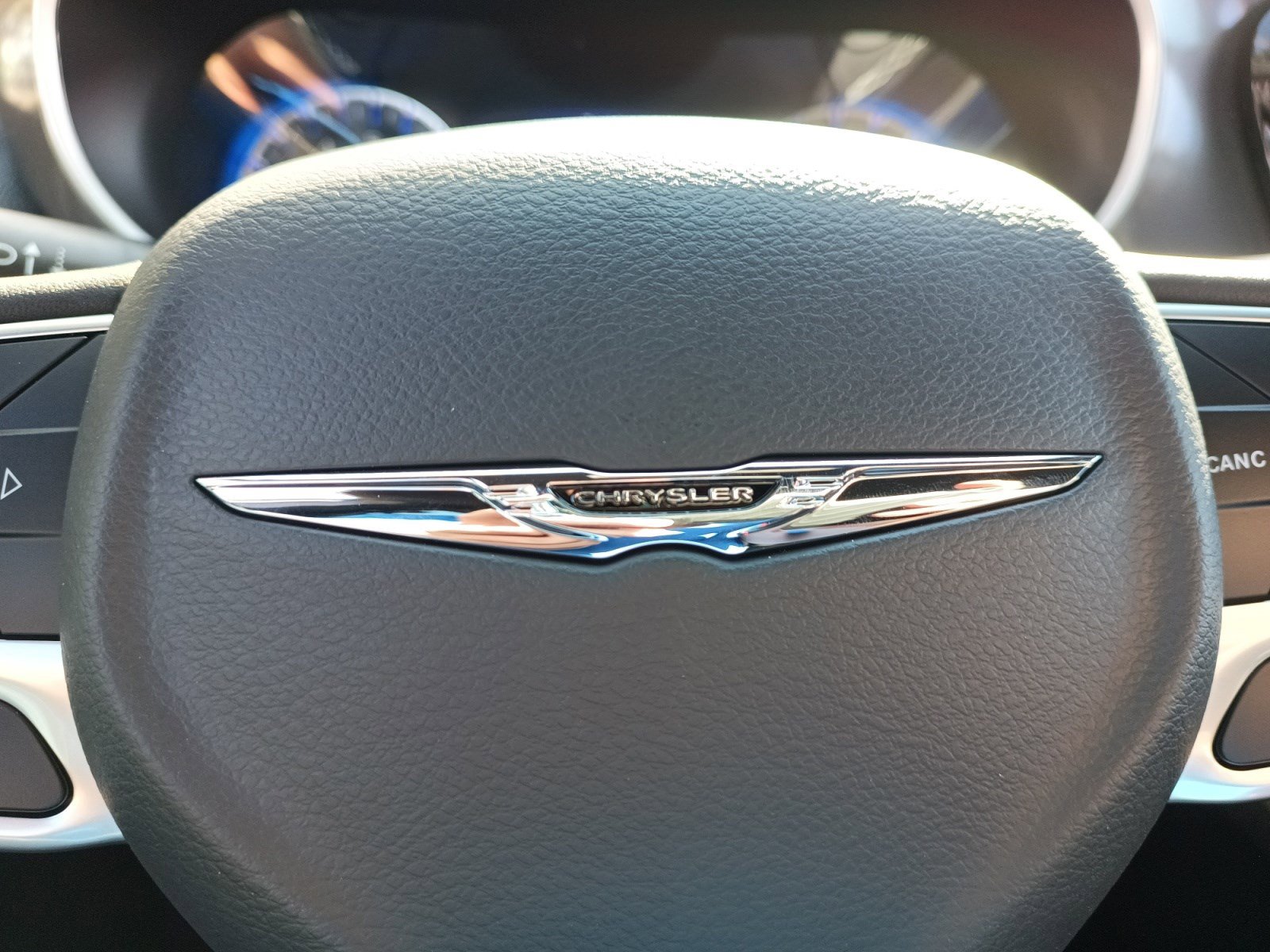 2026 Chrysler Pacifica photo 27