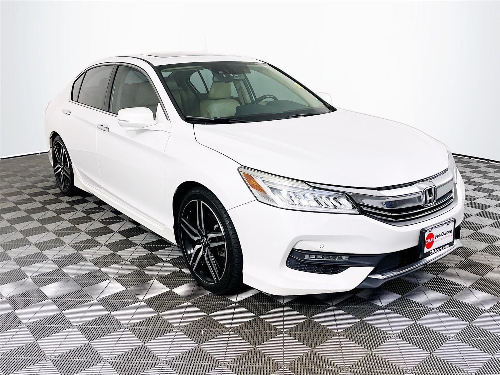 2016 Honda Accord Touring's photo
