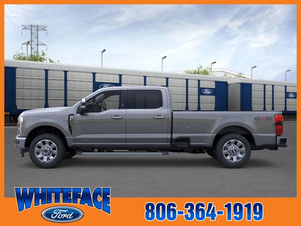 2026 Ford F-350 Lariat photo 3