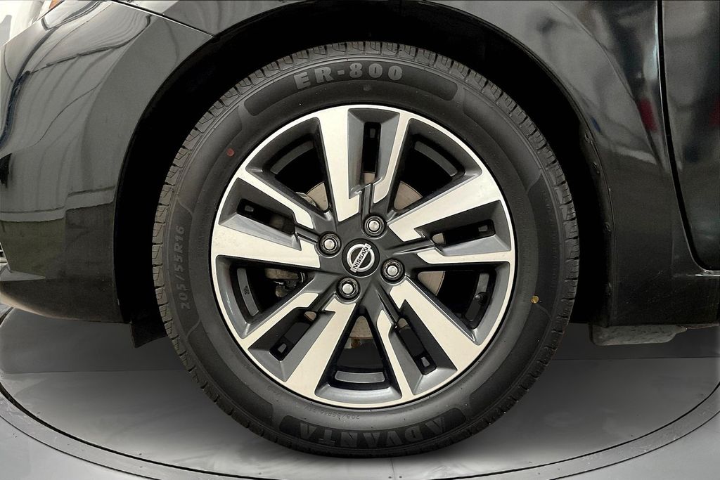2021 Nissan Versa 1.6 SV photo 10