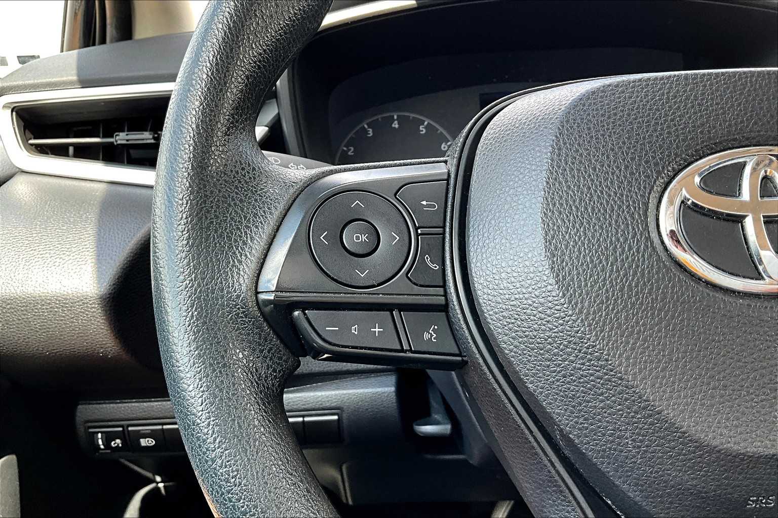 2023 Toyota Corolla LE photo 22