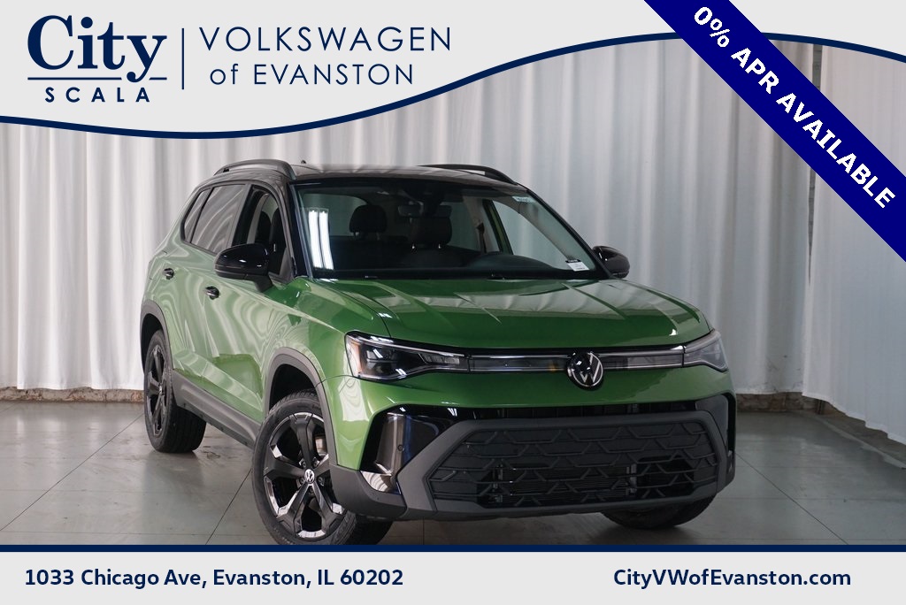 2025 Volkswagen Taos SE Black's photo