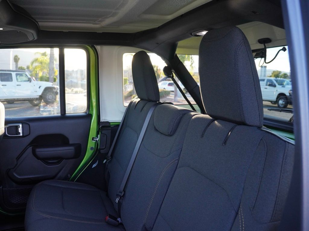 New 2026 Mojito Clear-Coat Exterior Paint Jeep 4-Door Sport S image 21