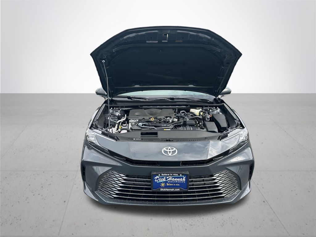 2025 Toyota Camry XLE photo 4
