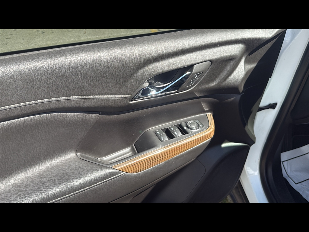 2023 Gmc Acadia SLE photo 7