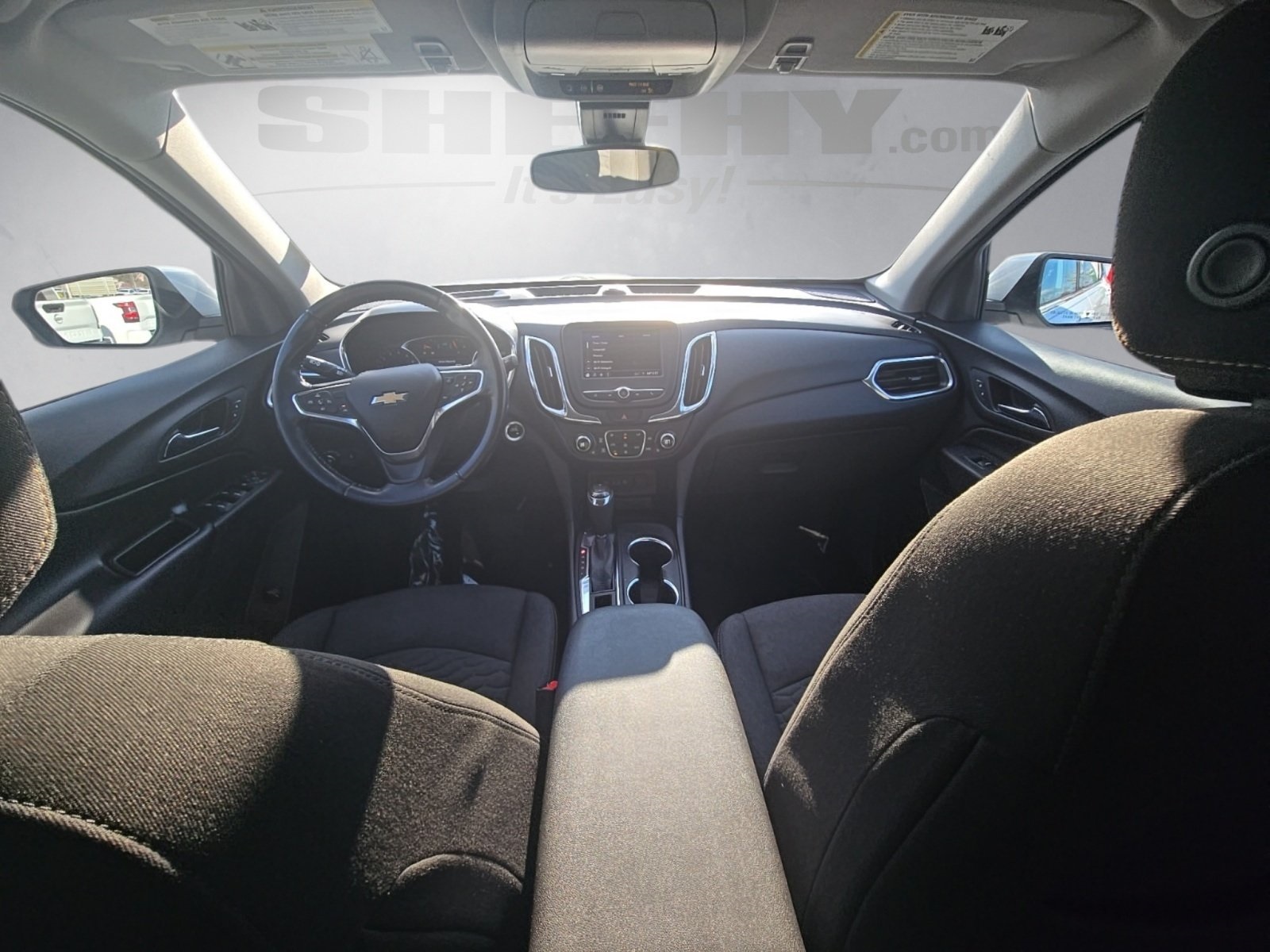 2020 Chevrolet Equinox LT photo 3