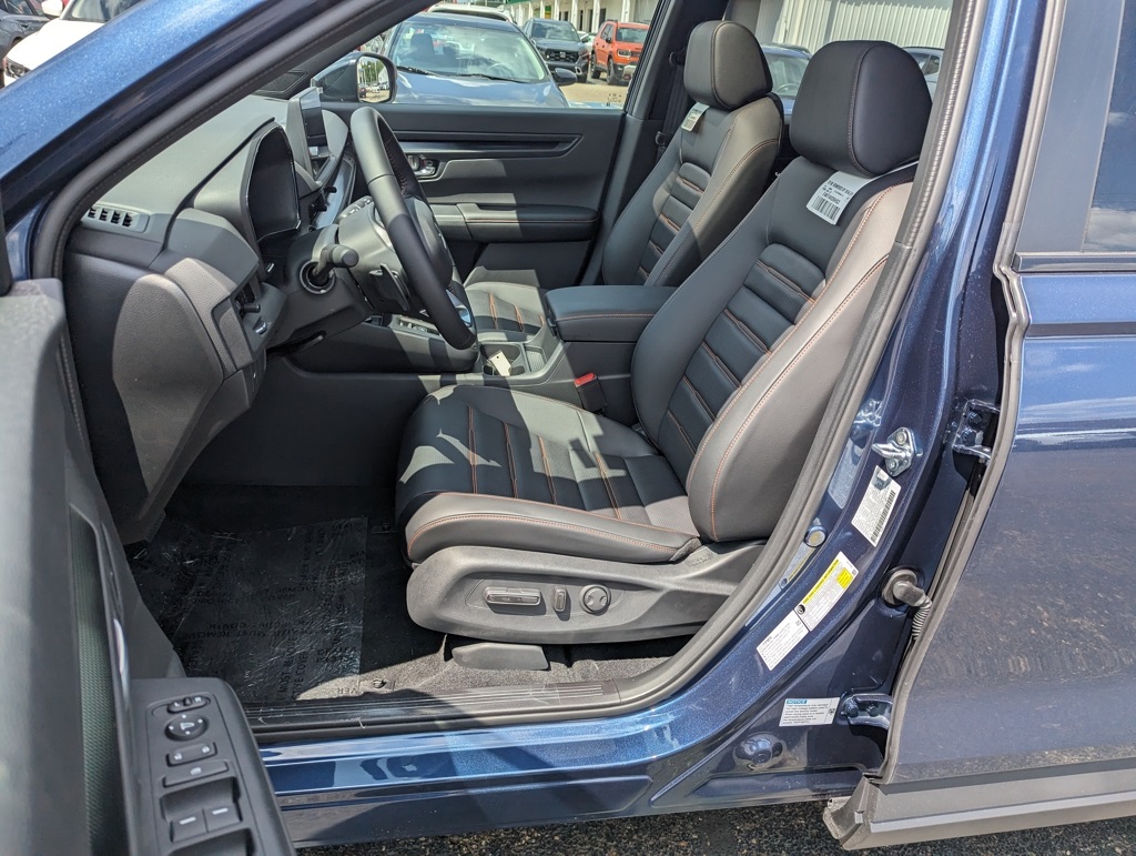 2026 Honda CR-V Hybrid Sport-L photo 3