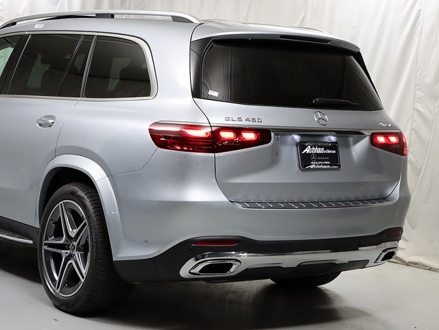 2026 Mercedes Benz GLS 450 4MATIC photo 8